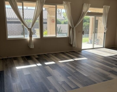 40808 Eastwood Lane - Photo Thumbnail 2
