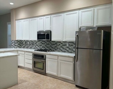 40808 Eastwood Lane - Photo Thumbnail 4