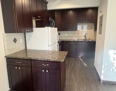 133 S Crescent Drive - Photo Thumbnail 9