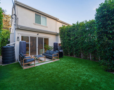 1625 S Wooster Street - Photo Thumbnail 20