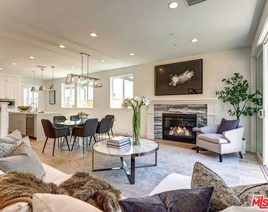 1625 S Wooster Street - Photo Thumbnail 6