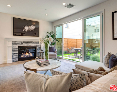 1625 S Wooster Street - Photo Thumbnail 7