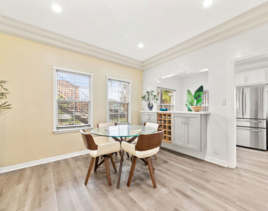 3031 Wellington Road - Photo Thumbnail 9