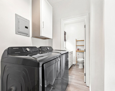 3031 Wellington Road - Photo Thumbnail 3