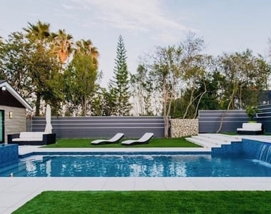 12318 W Sunset Boulevard - Photo Thumbnail 2
