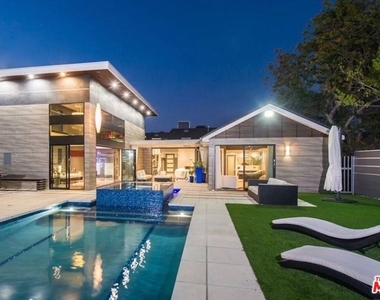 12318 W Sunset Boulevard - Photo Thumbnail 3