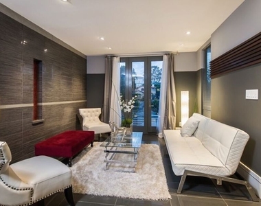 12318 W Sunset Boulevard - Photo Thumbnail 9