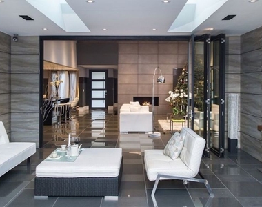12318 W Sunset Boulevard - Photo Thumbnail 12