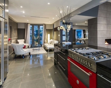 12318 W Sunset Boulevard - Photo Thumbnail 7
