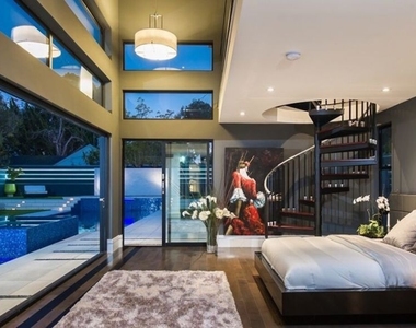 12318 W Sunset Boulevard - Photo Thumbnail 17