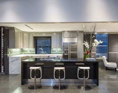 12318 W Sunset Boulevard - Photo Thumbnail 6