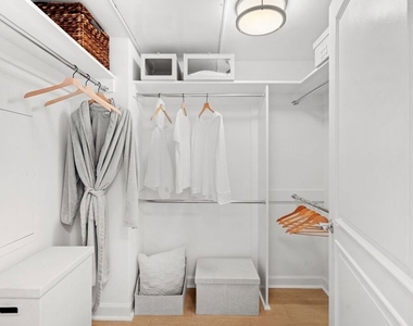 1221 W Ocean Avenue - Photo Thumbnail 8