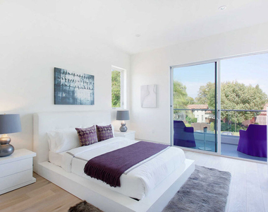 429 N Sweetzer Avenue - Photo Thumbnail 26