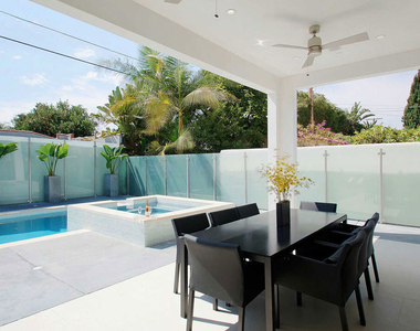429 N Sweetzer Avenue - Photo Thumbnail 42