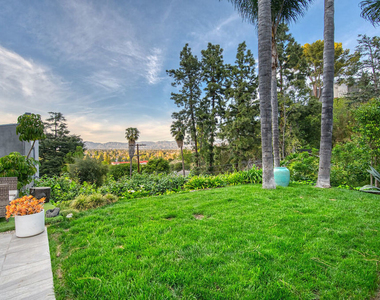 3827 Rhodes Avenue - Photo Thumbnail 23