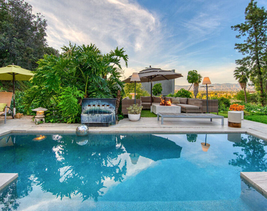 3827 Rhodes Avenue - Photo Thumbnail 1