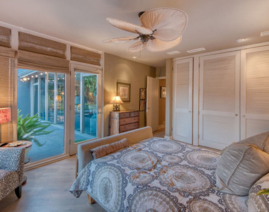 3827 Rhodes Avenue - Photo Thumbnail 15