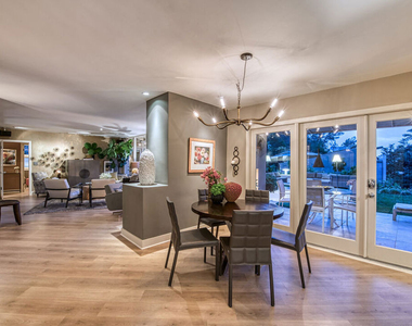 3827 Rhodes Avenue - Photo Thumbnail 12