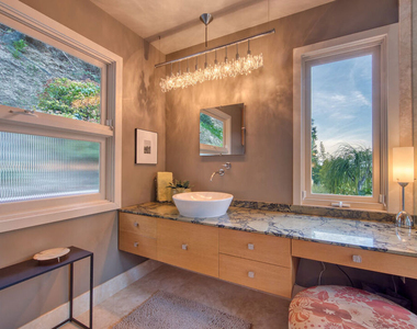3827 Rhodes Avenue - Photo Thumbnail 17