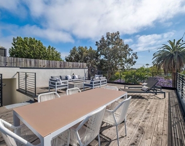 611 Broadway Street - Photo Thumbnail 27