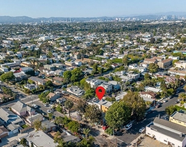 611 Broadway Street - Photo Thumbnail 32