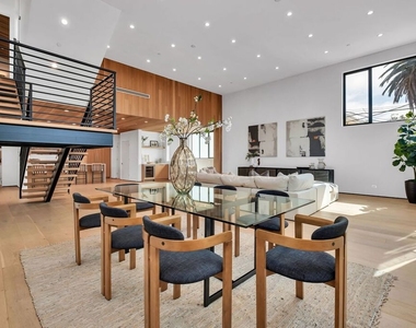 611 Broadway Street - Photo Thumbnail 1