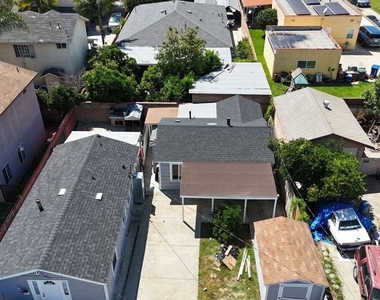 6111 Greenwood Avenue - Photo Thumbnail 13