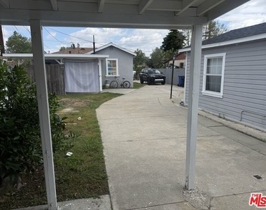 6111 Greenwood Avenue - Photo Thumbnail 1