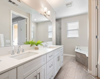 4428 Paxton Place Place - Photo Thumbnail 6