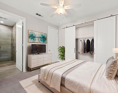 4428 Paxton Place Place - Photo Thumbnail 3