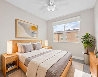 4428 Paxton Place Place - Photo Thumbnail 5