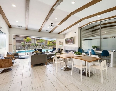4428 Paxton Place Place - Photo Thumbnail 11