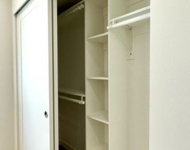 5222 Satsuma Avenue - Photo Thumbnail 31