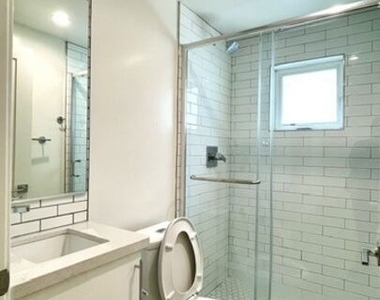 5222 Satsuma Avenue - Photo Thumbnail 19