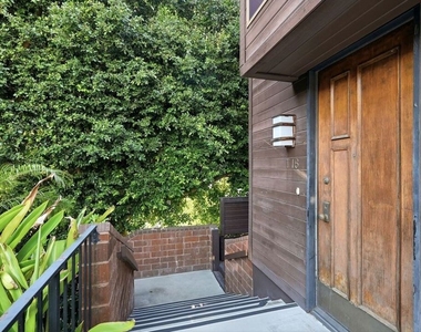 1033 Carol Drive - Photo Thumbnail 21