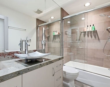1033 Carol Drive - Photo Thumbnail 15