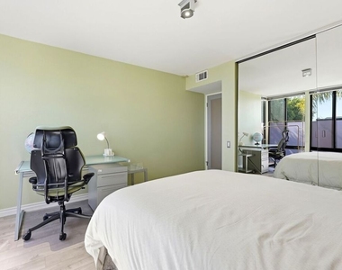 1033 Carol Drive - Photo Thumbnail 14