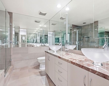 1033 Carol Drive - Photo Thumbnail 11
