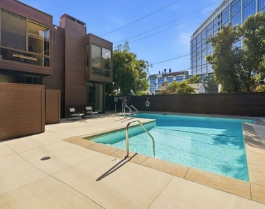 1033 Carol Drive - Photo Thumbnail 19