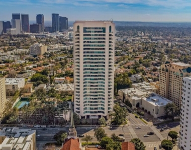 10490 Wilshire Boulevard - Photo Thumbnail 10