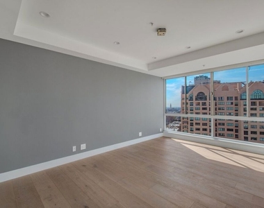 10490 Wilshire Boulevard - Photo Thumbnail 6