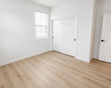 6972 Calla Lily Drive - Photo Thumbnail 21