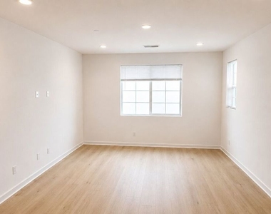 6972 Calla Lily Drive - Photo Thumbnail 8