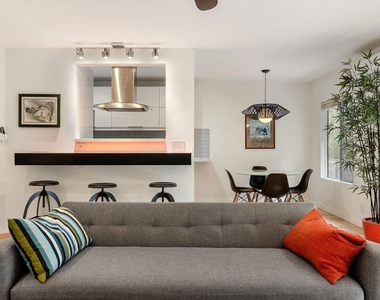 2921 10th Street - Photo Thumbnail 3