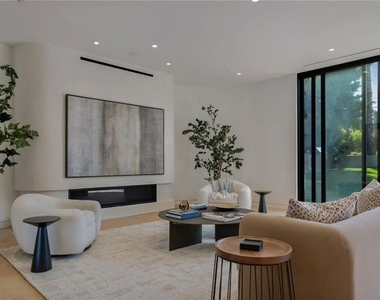 4939 Petit Avenue - Photo Thumbnail 7