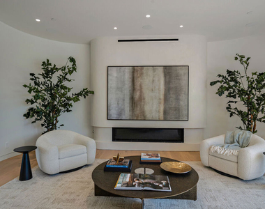 4939 Petit Avenue - Photo Thumbnail 6