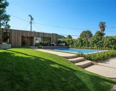 4939 Petit Avenue - Photo Thumbnail 46