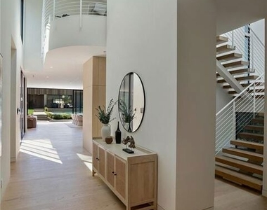 4939 Petit Avenue - Photo Thumbnail 1