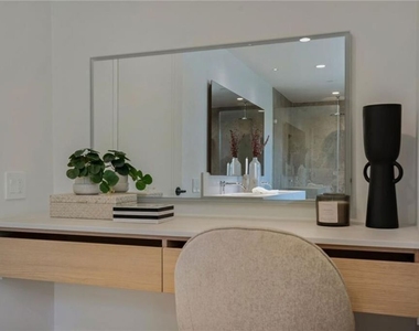 4939 Petit Avenue - Photo Thumbnail 32