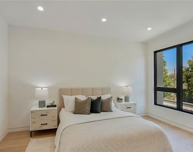 4939 Petit Avenue - Photo Thumbnail 34